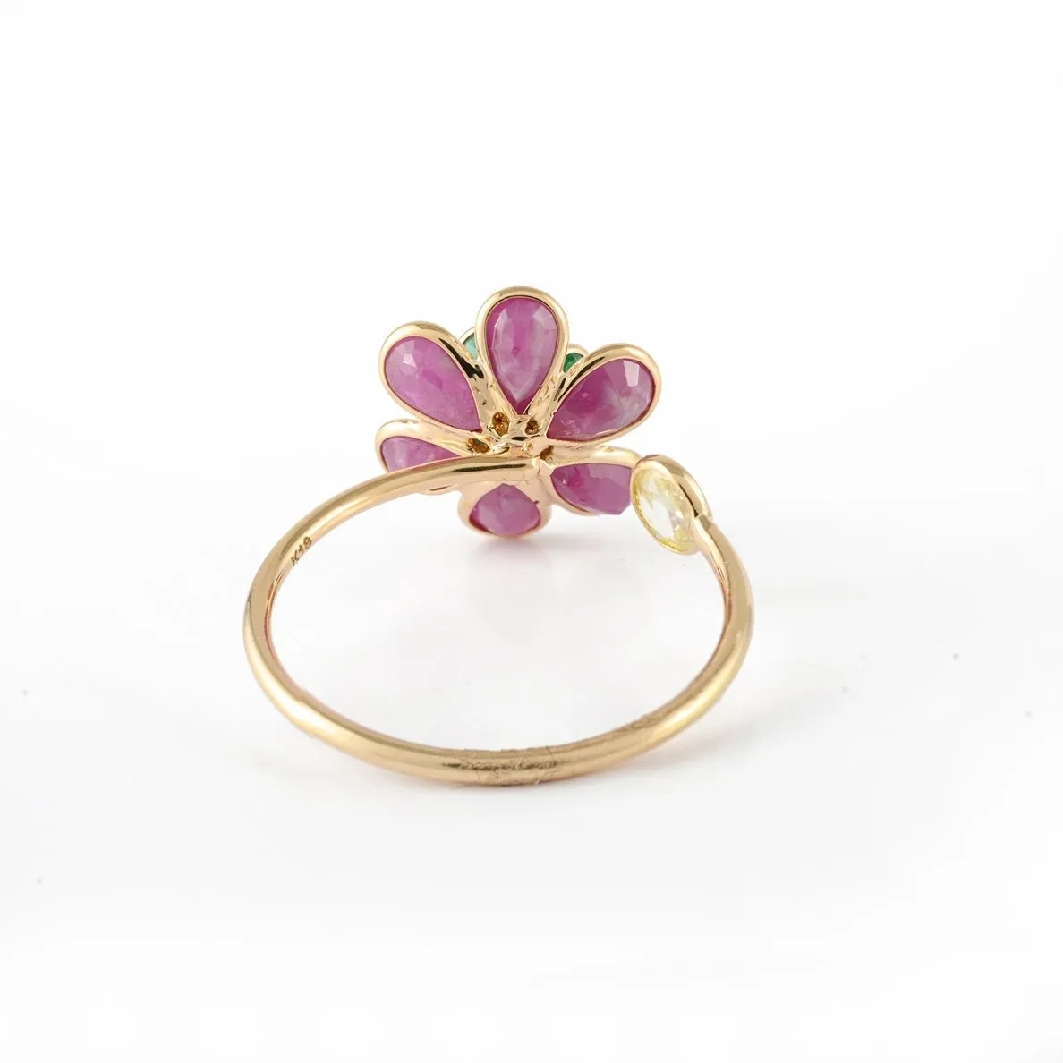 18K Yellow Gold Multi Precious Flower Ring