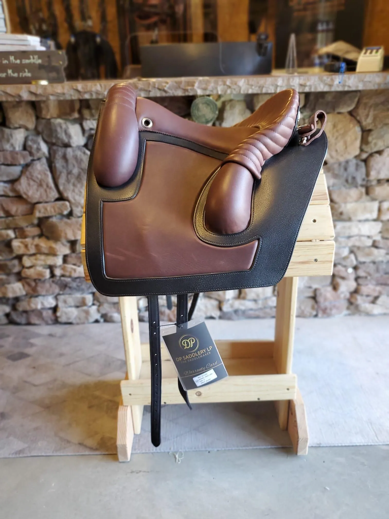 DP Saddlery Cadiz 5311