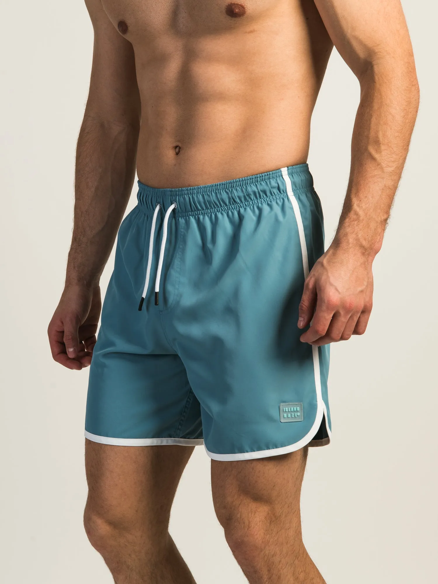 ISLAND HAZE 7 SCALLOP SHORT