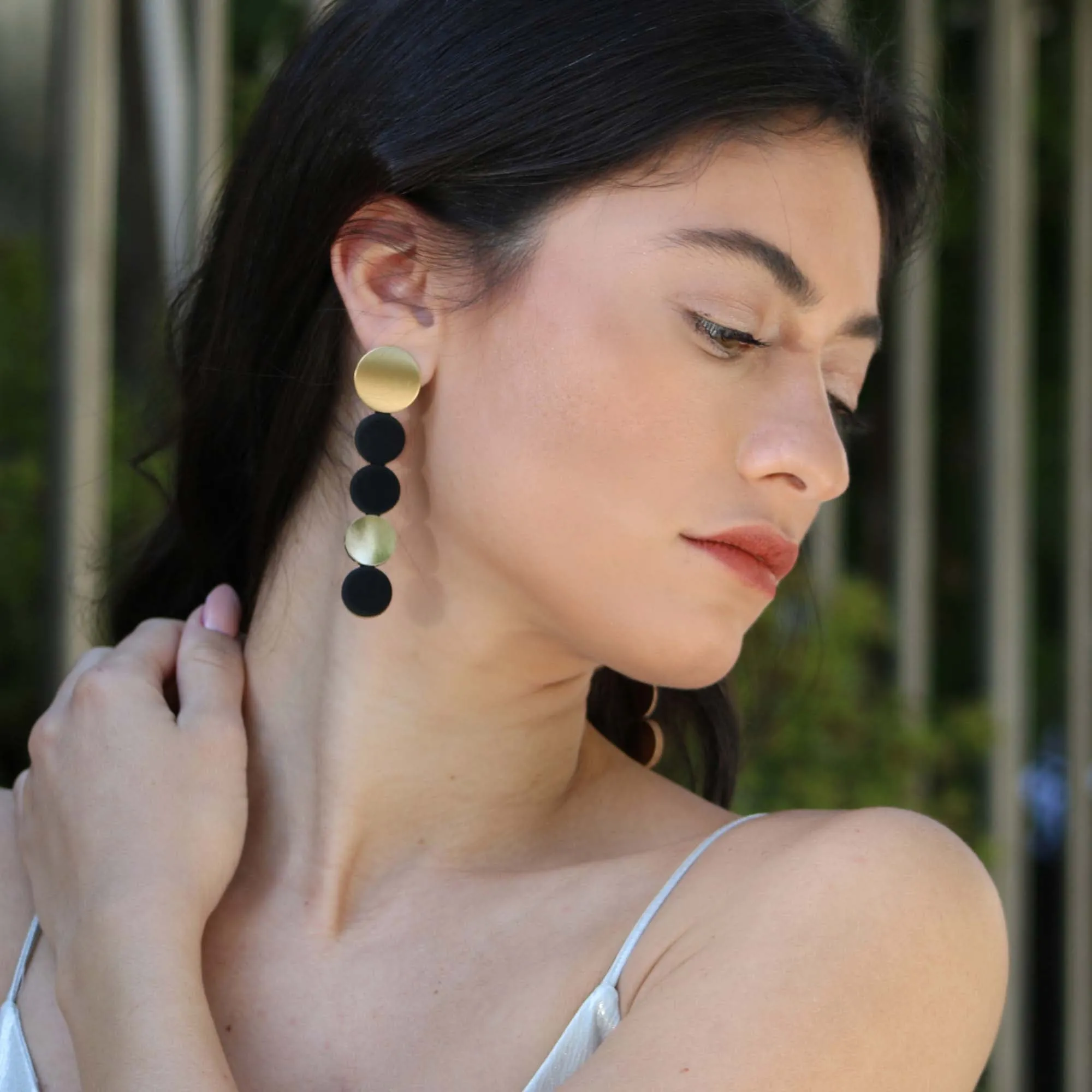 Raindrop long Black dangle leather earrings