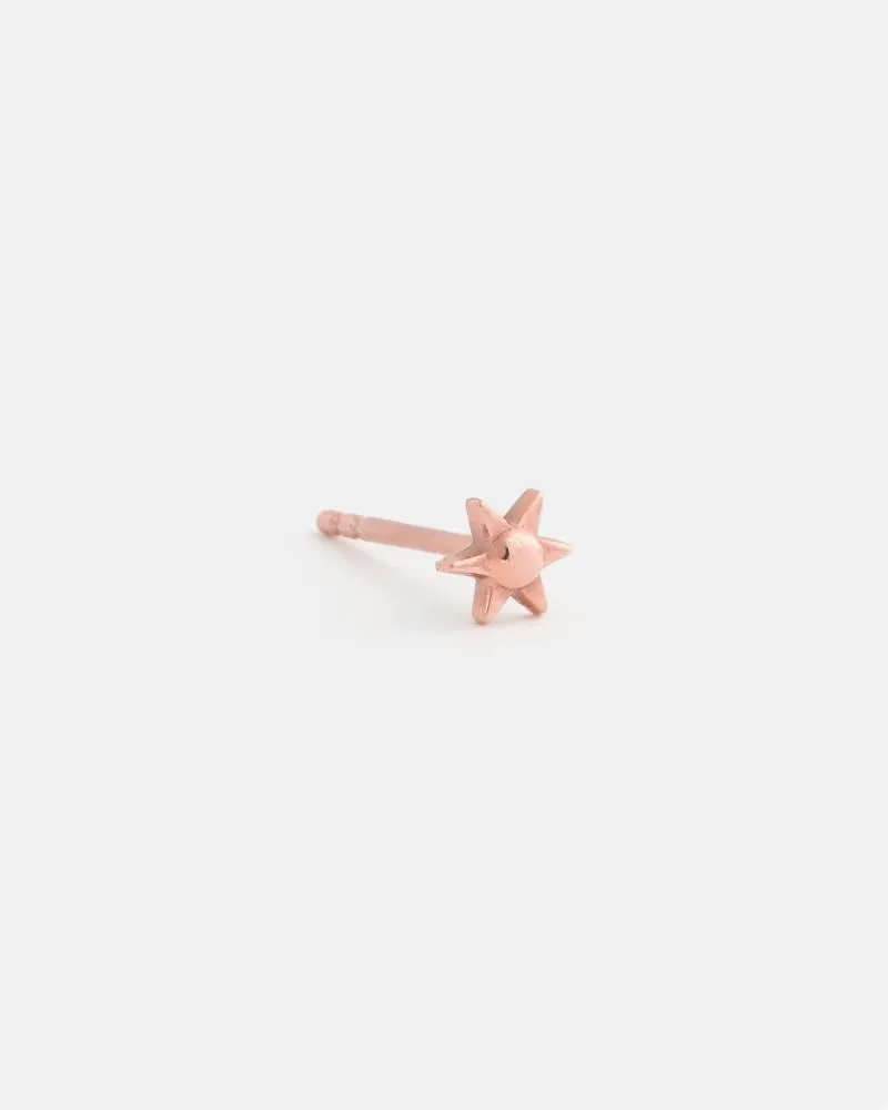 Single Mini Star Earring in Gold